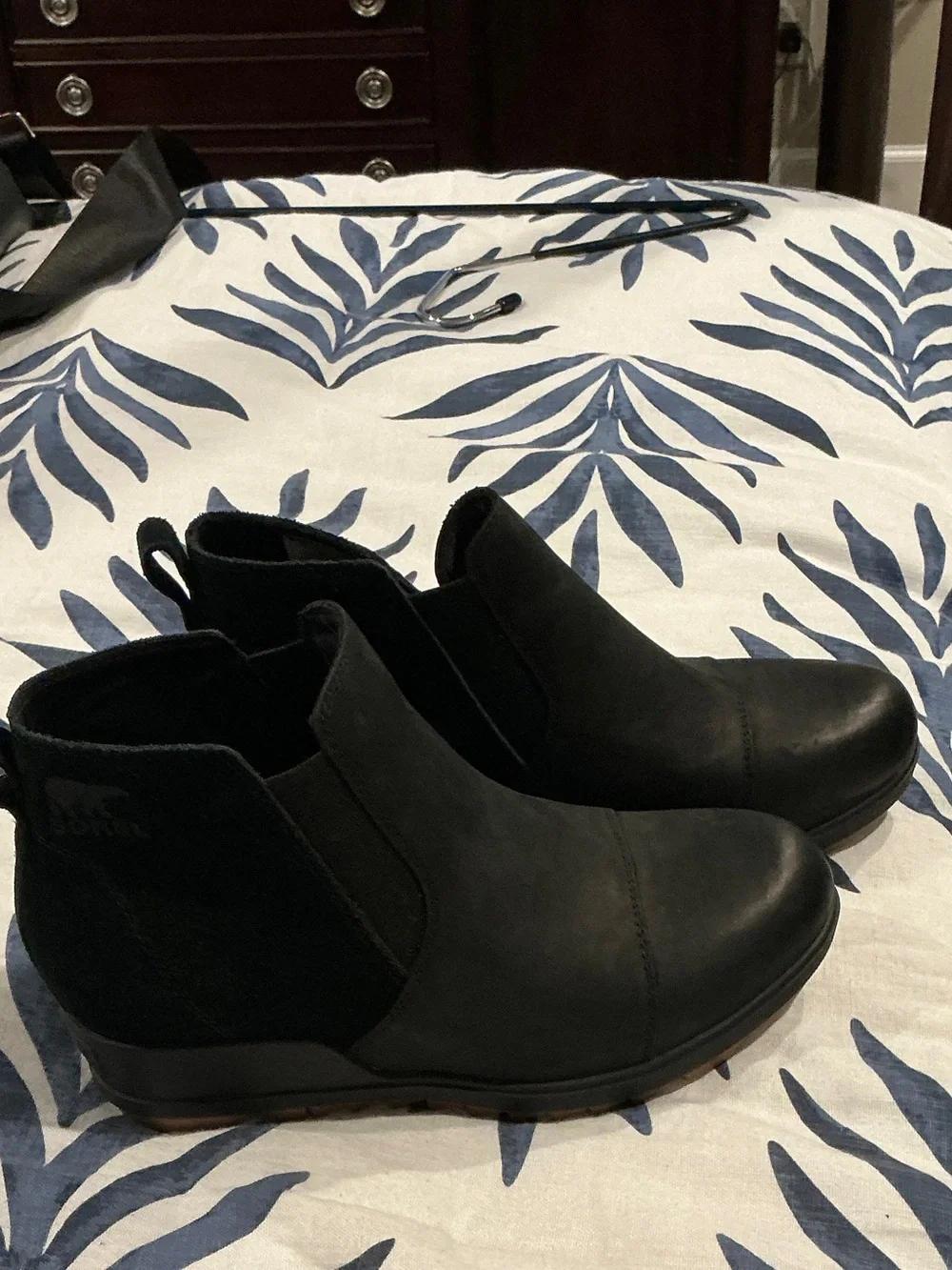 Sorel Black Evie Suede Pull-On Wedge Bootie new without box